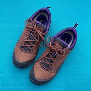 Brown Hiking Shoes